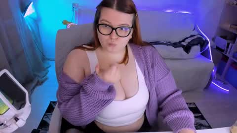 Snapshot of melissa_purr chatting on February 18, 3:32 pm melissa_purr online show from February 18, 3:32 pm