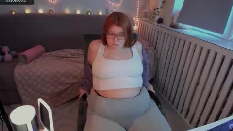 Snapshot of melissa_purr chatting on November 17, 6:19 am melissa_purr online show from November 17, 6:19 am