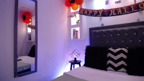 Melissa online show from October 23, 9:13 pm