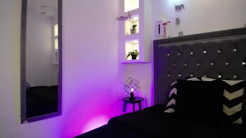 Melissa online show from November 7, 8:53 pm