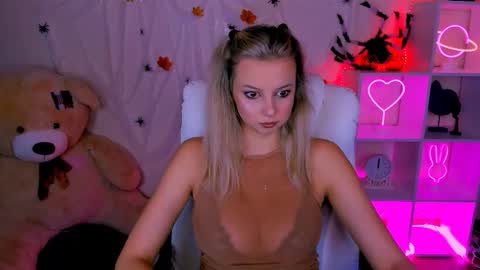 Snapshot of melissa_richardson chatting on October 23, 1:21 pm Melissa online show from October 23, 1:21 pm