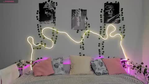 Snapshot of melissa_sshy chatting on February 10, 6:53 am Melissa HOT CONTENT HERE online show from February 10, 6:53 am