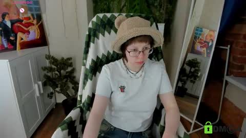 Melissa online show from February 12, 11:33 pm