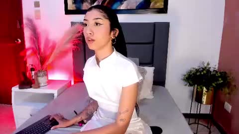 Melissa online show from June 14, 2:19 pm
