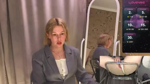 Snapshot of melissaavis chatting on March 31, 5:13 pm melissaavis online show from March 31, 5:13 pm