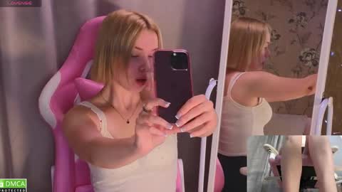 Snapshot of melissaavis chatting on April 3, 5:22 pm melissaavis online show from April 3, 5:22 pm