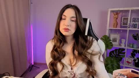 Snapshot of melissacharm_ chatting on February 15, 6:43 am Melissa online show from February 15, 6:43 am