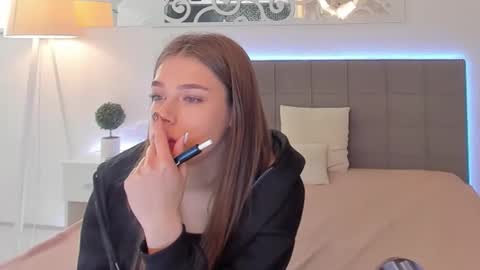 MelissaCrayzy online show from May 12, 6:32 am