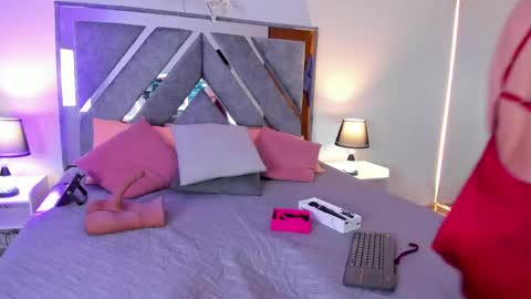 Snapshot of melissahill__ chatting on June 8, 7:14 pm Meli online show from June 8, 7:14 pm