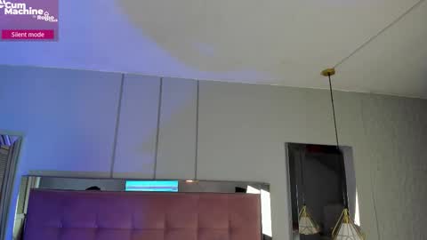 M E L I S S A  online show from December 19, 12:01 pm