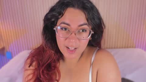 M E L I S S A  online show from May 18, 12:11 pm