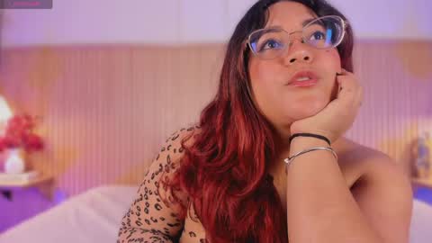 M E L I S S A  online show from May 20, 12:00 pm