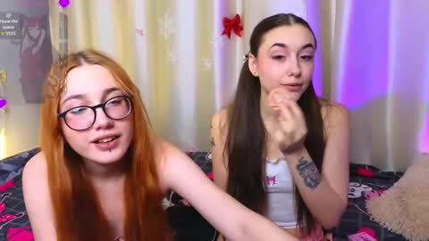 Snapshot of melissapristine chatting on January 9, 2:53 pm Mel online show from January 9, 2:53 pm