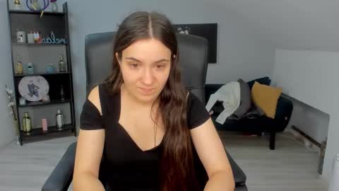 Snapshot of melissawiliam chatting on October 15, 11:10 am melissawiliam online show from October 15, 11:10 am