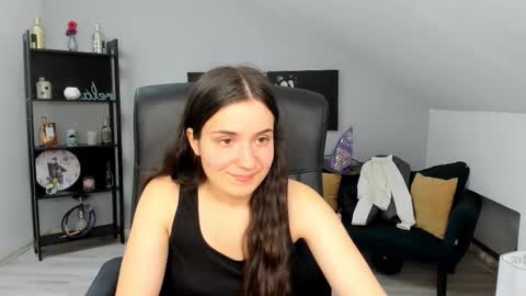 Snapshot of melissawiliam chatting on October 31, 12:17 pm melissawiliam online show from October 31, 12:17 pm