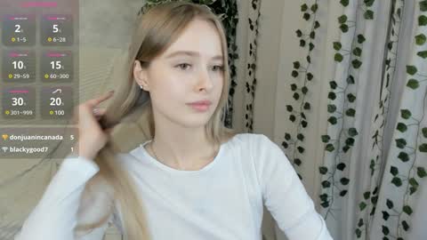 Snapshot of mell_milles chatting on December 28, 8:15 pm mell milles online show from December 28, 8:15 pm
