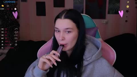 Freya  IM NONUDE online show from January 19, 9:45 pm