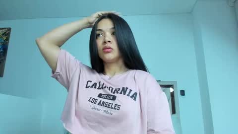 mellanie online show from January 29, 10:16 am