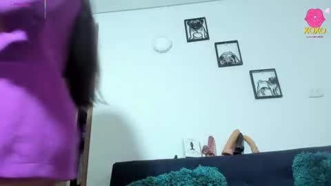 mellanie online show from June 12, 11:53 am