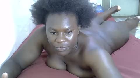 Snapshot of mellanine_ebony chatting on March 13, 11:06 am mellanine_ebony online show from March 13, 11:06 am