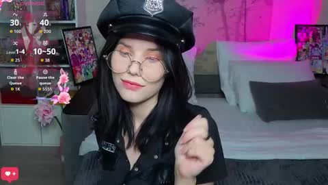 mellhyees online show from November 27, 3:08 am