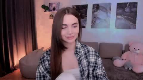 Tessa online show from May 1, 3:00 am