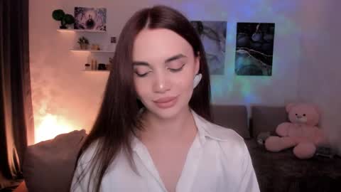 Tessa online show from May 13, 9:22 pm