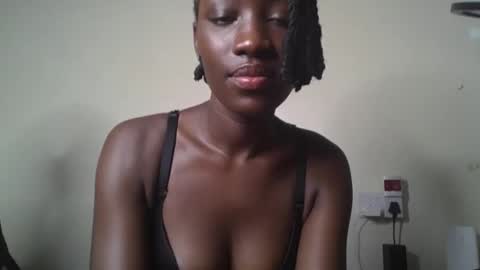 mellisagal online show from January 18, 6:44 pm