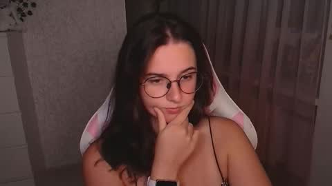 Snapshot of mellonmayre chatting on September 23, 8:45 pm mellonmayre online show from September 23, 8:45 pm