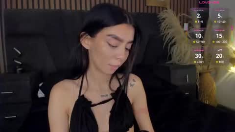 Mel  online show from June 11, 4:32 am