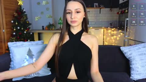 Caroline online show from December 28, 11:30 am