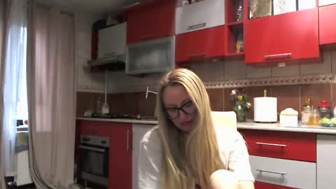 Melly online show from March 25, 7:36 am