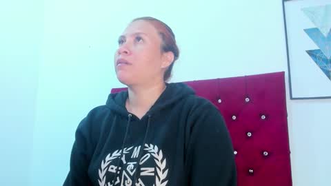 Snapshot of meloddy_megann chatting on February 13, 11:17 am Melody online show from February 13, 11:17 am