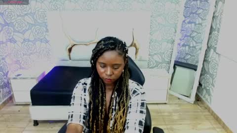 Snapshot of meloddyy_tay1 chatting on April 5, 3:26 am meloddyy_tay1 online show from April 5, 3:26 am