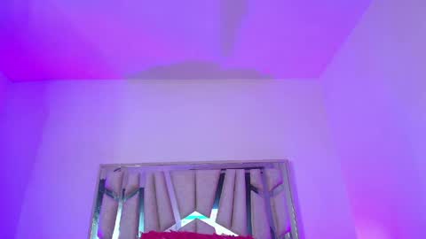    online show from April 24, 9:50 pm