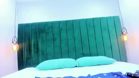 melody_kener online show from December 22, 8:50 pm