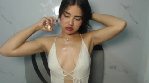 melody phillips online show from May 13, 8:23 am