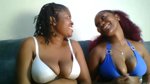 melody_riri online show from April 2, 7:11 pm