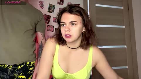 Snapshot of melody_song chatting on October 28, 6:06 am melody_song online show from October 28, 6:06 am