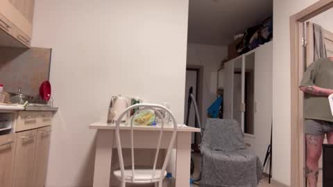 Snapshot of melody_song chatting on January 19, 4:16 am melody_song online show from January 19, 4:16 am