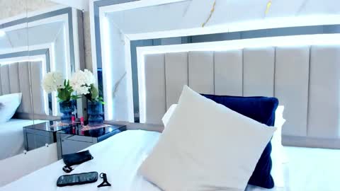 melodycharlotte online show from September 30, 5:56 am