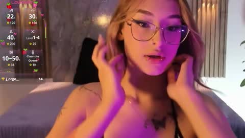 melodylanee online show from November 14, 10:58 am