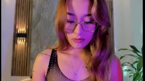 melodylanee online show from December 19, 11:06 am