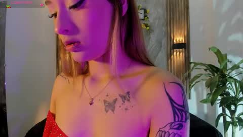 melodylanee online show from March 30, 11:00 am