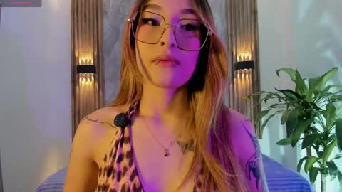 melodylanee online show from May 6, 11:04 am