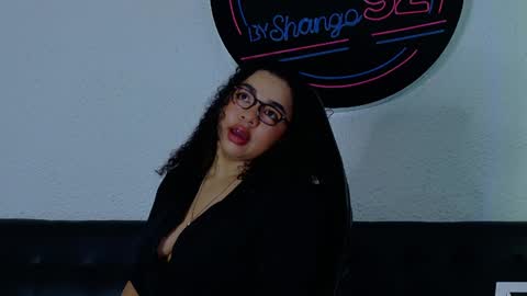  Memphis Williams  online show from January 14, 2:40 am