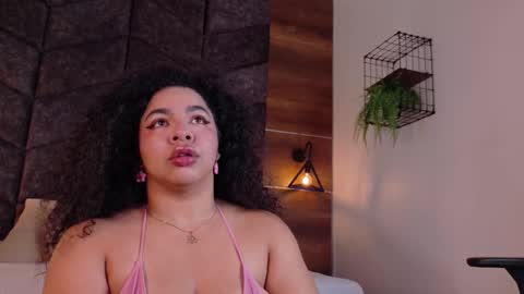  Memphis Williams  online show from March 3, 2:50 am