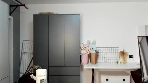 Hello My name is Lily online show from November 3, 2:18 pm