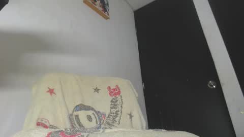 Snapshot of mensexydick20 chatting on November 5, 2:55 am big brown online show from November 5, 2:55 am