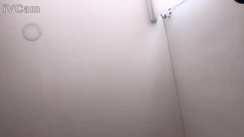 Snapshot of menus93 chatting on February 8, 6:44 pm menus93 online show from February 8, 6:44 pm